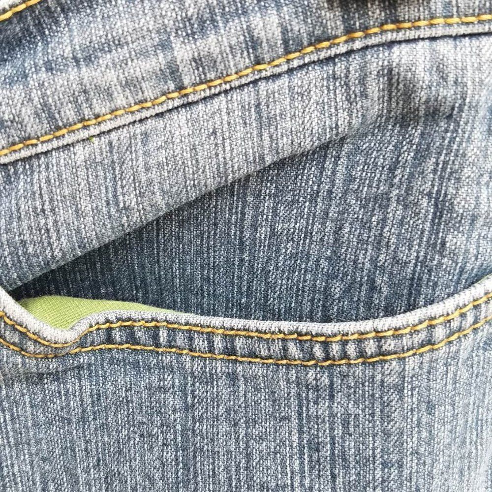 Jeanstar Cropped Jeans Size 12 - Picture 9 of 9